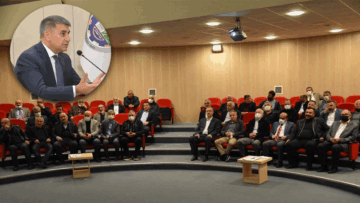 VALİ GÜREL MUHTARLARA YÖNELİK VERİLEN EĞİTİM TOPLANTISINA KATILDI