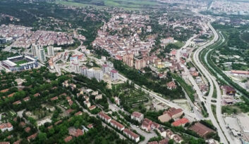 DÜKKAN KİRALARI EL YAKIYOR