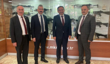 AK PARTİ HEYETİNDEN ANKARA ÇIKARTMASI