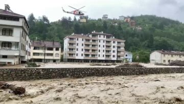 SELİN VURDUĞU BOZKUR’TA MAHSUR KALANLAR HELİKOPTERLE TAHLİYE EDİLDİ