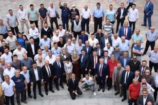 AK PARTİ’DE BAYRAMLAŞMA COŞKUSU