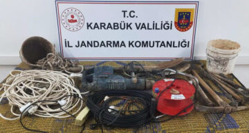 KAÇAK KAZI YAPAN 3 ŞÜPHELİ YAKALANDI