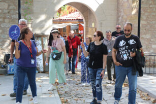 KRUVAZİYER İLE BARTIN’A GELEN RUSLARIN TERCİHİ SAFRANBOLU OLDU