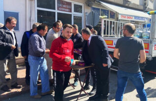 POLİS EKİPLERİ DOLANDIRICILARA KARŞI VATANDAŞLARI UYARDI