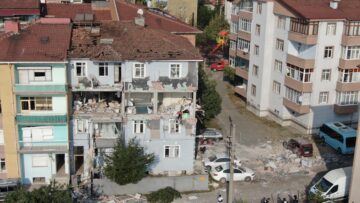 Karabük’te Bir Binada Yaşanan Patlamanın Dehşeti Gündüz Ortaya Çıktı