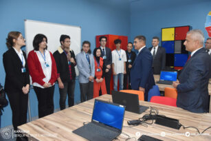 VALİ GÜREL’DEN ÖĞLEBELİ GENÇLİK MERKEZİNE ZİYARET