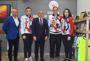 ŞAMPİYON BOKSÖRLERDEN GÜVEN’E ZİYARET