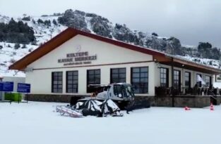 KELTEPE KAYAK MERKEZİ BEYAZA BÜRÜNDÜ