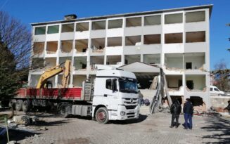 EFLANİ HÜKÜMET KONAĞI YIKILIYOR