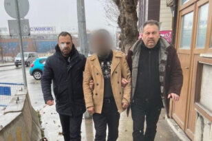 “DEPREMZEDEYİM” DİYEREK VATANDAŞLARI DOLANDIRMAYA KALKTI