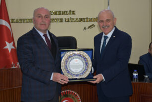 İL ÖZEL İDARE SEKRETERİ UZUN EMEKLİ OLUYOR