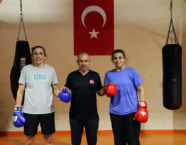 KADIN MİLLİ BOKSÖRLERİN HEDEFİ DÜNYA ŞAMPİYONLUĞU