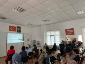 AKTİF YAŞ ALMA MERKEZİNDE PARKİNSON SEMİNERİ