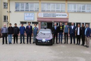 LİSE ÖĞRENCİLERİNİN TASARLADIĞI ARAÇ TEKNOFEST’TE YARIŞACAK