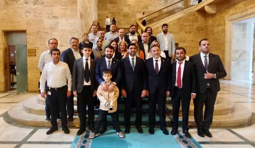 AK PARTİLİ MİLLETVEKİLLERİ TBMM’YE KAYITLARINI YAPTIRDI