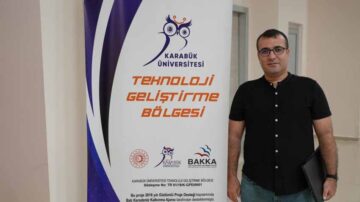 GELİŞTİRDİKLERİ YAZILIMLA MASA BAŞINDA OTURANLARA EGZERSİZ YAPTIRIYOR