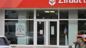 ESKİPAZAR İLÇESİNDE  KAMU BANKASI KURŞUNLANDI