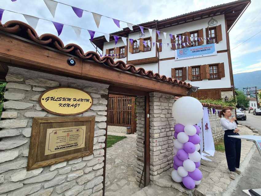 400 YILLIK KONAĞA “EN İYİ RESTORE EDİLEN EV ONUR ÖDÜLÜ” VERİLDİ