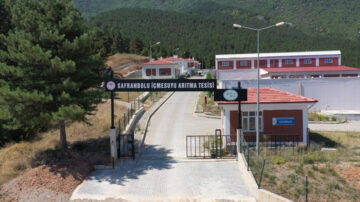 SU ARITMA TESİSİNDE GÜNDE 24 BİN METREKÜP SU ARITILIYOR