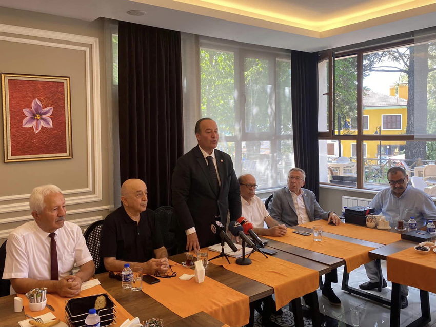 AKAY: “BERABER HAREKET EDERSEK SORUNLARI ÇÖZERİZ”