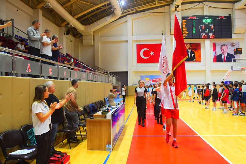 ANADOLU YILDIZLAR BASKETBOL YARI FİNAL MÜSABAKALARI BAŞLADI