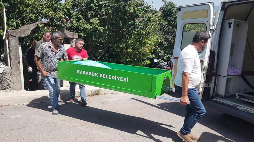 TAMİR ETMEYE ÇALIŞTIĞI VANTİLATÖR HAYATINA MAL OLDU
