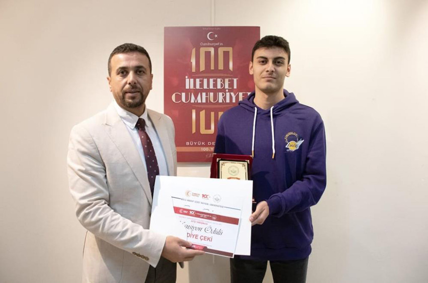 KBÜ’LÜ ÖĞRENCİ AFİŞ TASARIMINDA MANSİYON ÖDÜLÜ ALDI