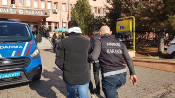 UYUŞTURUCU OPERASYONLARINDA 4 ŞÜPHELİ GÖZALTINA ALINDI