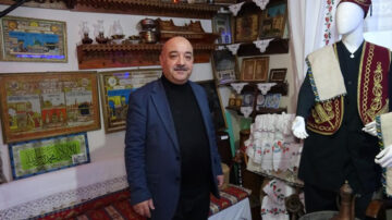 ANTİKA TUTKUSU EVİNİ MÜZEYE ÇEVİRTTİ