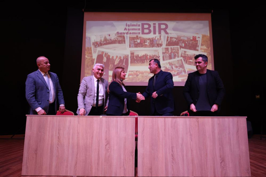 BELEDİYE İŞÇİLERİNİN EN DÜŞÜK MAAŞI 25 BİN LİRAYA YÜKSELDİ
