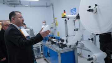 KBÜ’DE MASKE ÜRETMEK ÜZERE MODEL FABRİKA LABORATUVARI AÇILDI