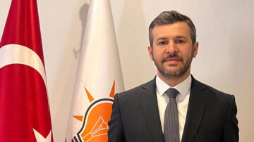 ÇETİNKAYA: “BAZI HOROZLAR KENDİ ÖTTÜĞÜ İÇİN GÜNEŞİN DOĞDUĞUNU SANIYOR”