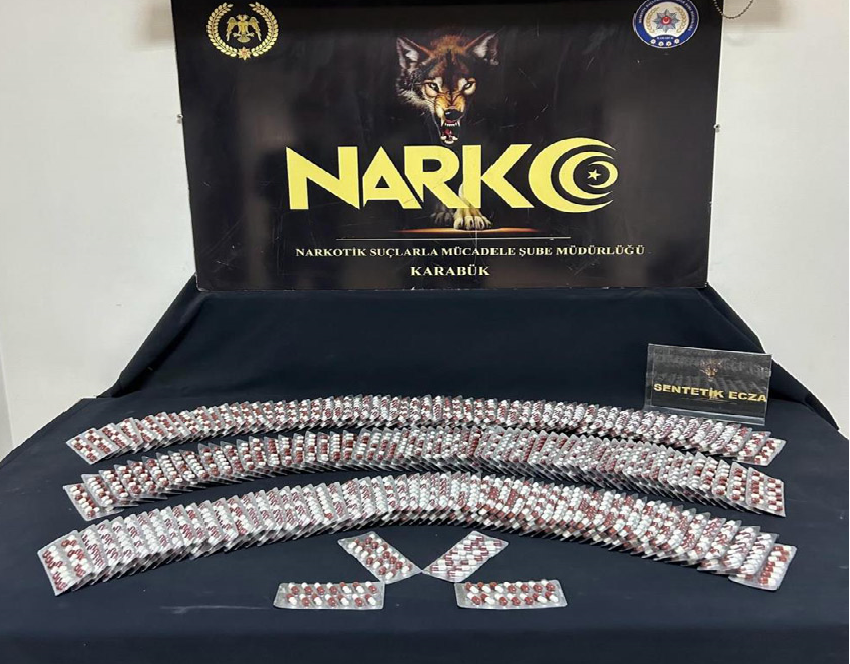 2 BİN 604 ADET UYUŞTURUCU HAP İLE YAKALANAN 2 KİŞİ TUTUKLANDI
