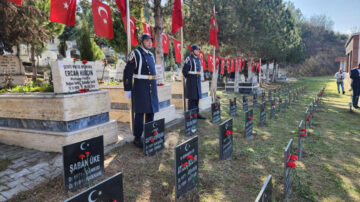 KARABÜK’TE ÇANAKKALE ZAFERİ’NİN 109. YIL DÖNÜMÜ KUTLANDI