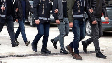 FİLMLERE YORUM YAPARAK PARA KAZANABİLİRSİNİZ” DİYEREK 6 MİLYON TL DOLANDIRDILAR