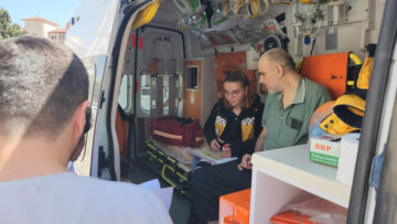 OYUNU AMBULANSTA KULLANDI