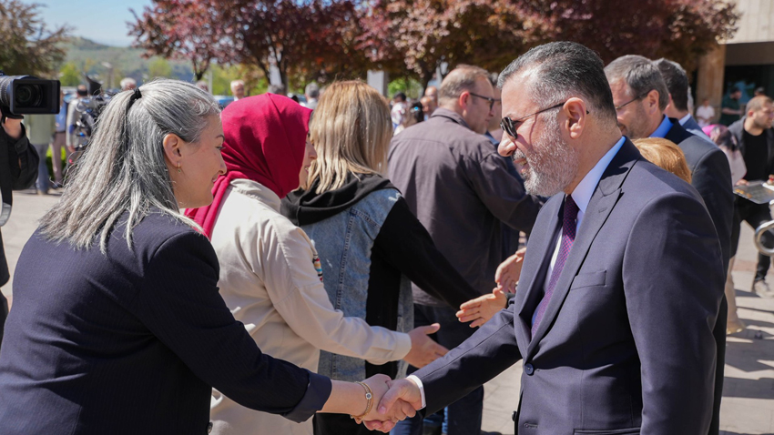 KARABÜK ÜNİVERSİTESİNDE BAYRAMLAŞMA TÖRENİ DÜZENLENDİ