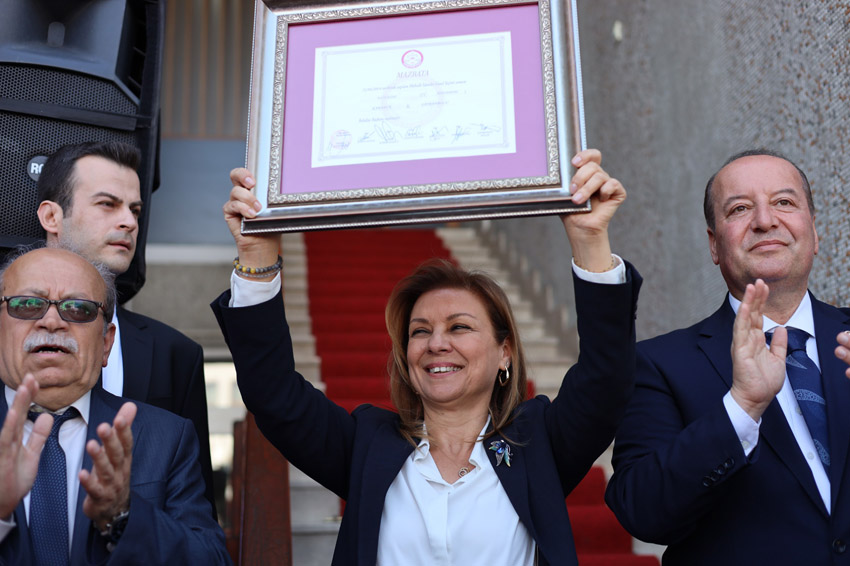 SAFRANBOLU BELEDİYE BAŞKANI ELİF KÖSE MAZBATASINI ALDI