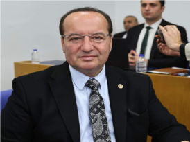 AKAY: ÜST DÜZEY YÖNETİCİLEr ÖZEL SEKTÖRDE GÖREV ALMASIN!!