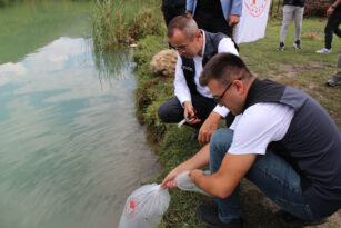 KARABÜK’TE GÖLETLERE 30 BİN YAVRU BALIK BIRAKILDI