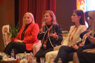 BAŞKAN KÖSE EDİRNE’DE BÜYÜK KADIN BULUŞMASINA KATILDI