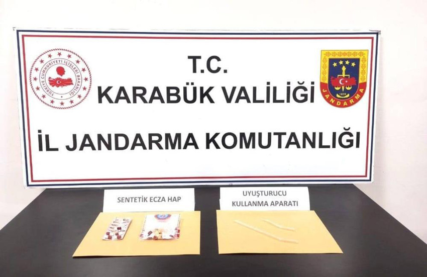 KARABÜK’TE 12 ADET SENTETİK HAP ELE GEÇİRİLDİ