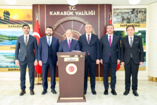 ESKİ SAĞLIK BAKANI PROF. DR. RECEP AKDAĞ KARABÜK’E GELDİ