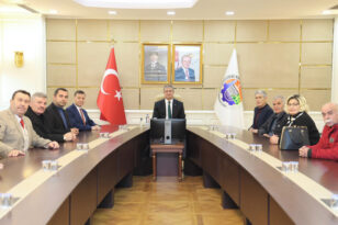 VALİ YAVUZ,ENGELLİ DERNEK BAŞKANLARINI  KABUL ETTİ.