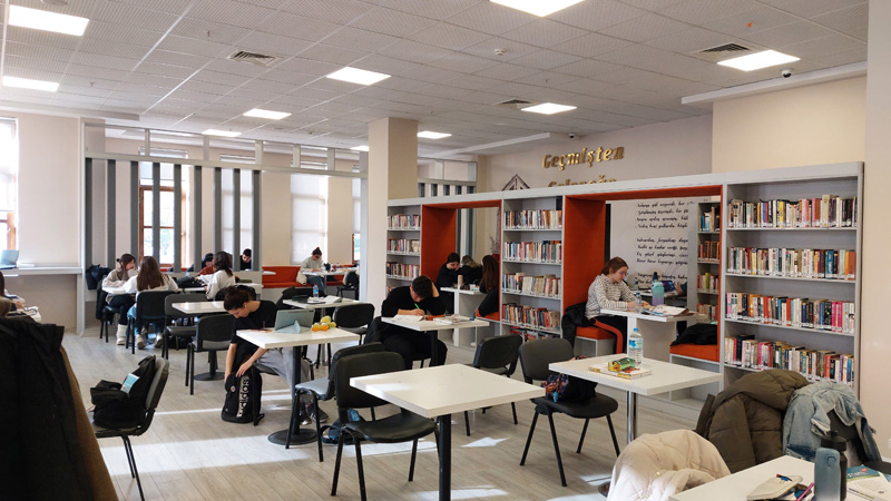SAFRANBOLU BELEDİYE KÜTÜPHANESİ ÖĞRENCİLERİN ÇALIŞMA ALANI OLDU