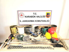 KAÇAK KAZI YAPANLAR SUÇ ÜSTÜ YAKALANDI