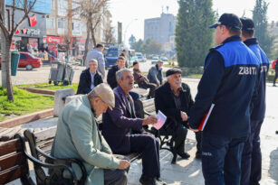SAFRANBOLU’DA YERE İZMARİT ATMANIN CEZASI 831 TL