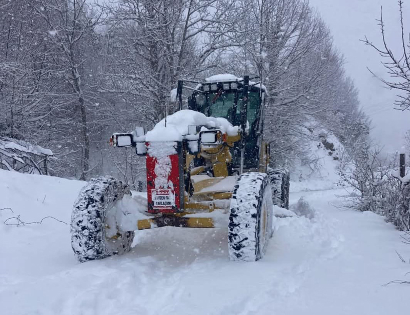 122 KÖY YOLU ULAŞIMA AÇILDI
