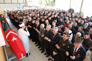 KIBRIS GAZİSİ SEZER SON YOLCULUĞUNA UĞURLANDI