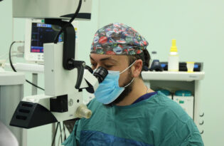 DR. MERCAN EXCIMER LAZER GÖZ TEDAVİSİNİ ANLATTI